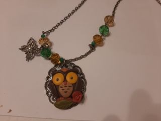 Collana con ciondolo a forma di gufo