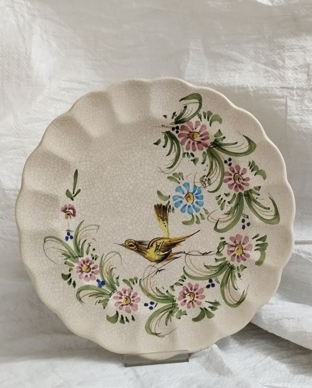 Plato de cerámica decorado