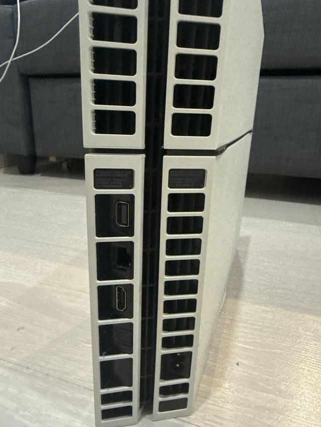 Pack PS4 Lim + Mandos + 7 Juegos + Mic + Cam