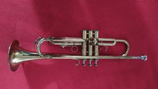 Trompeta marca Amati Kraslice ATR 202