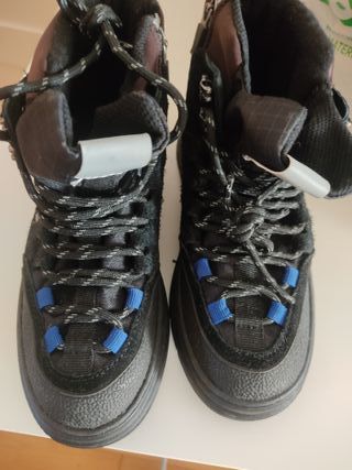 Botas Zara montaña T34 niño/a nuevas,sin estrenar.