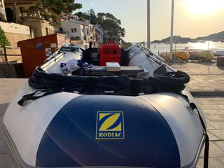 NEUMATICA ZODIAC PARA PESCA Y PASEO