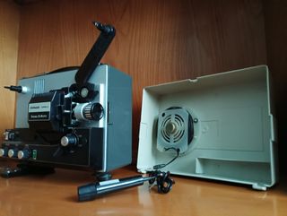 PROYECTOR SUPER 8. IMPECABLE