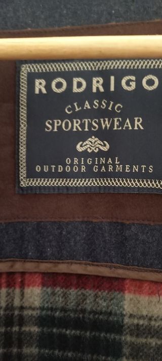 Sobretudo tipo canadiana muito quente