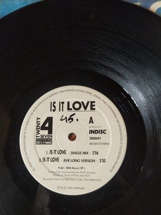 Vinilo twenty 4 seven Is It Love