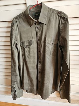 Camisa Zara T38 slim fit verde militar