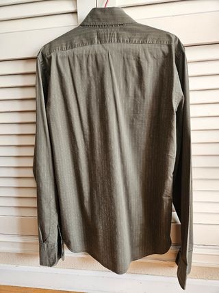 Camisa Zara T38 slim fit verde militar
