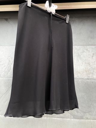 Falda negra de Mango