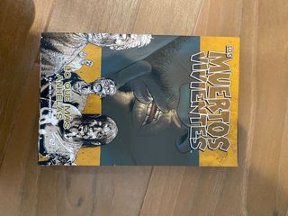 Comics the walking dead/ los muertos vivientes