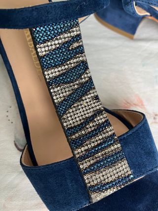 Sandalias ante azul con strass