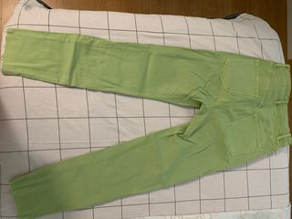 Pantalones verde pistacho