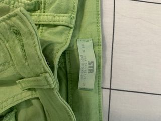 Pantalones verde pistacho