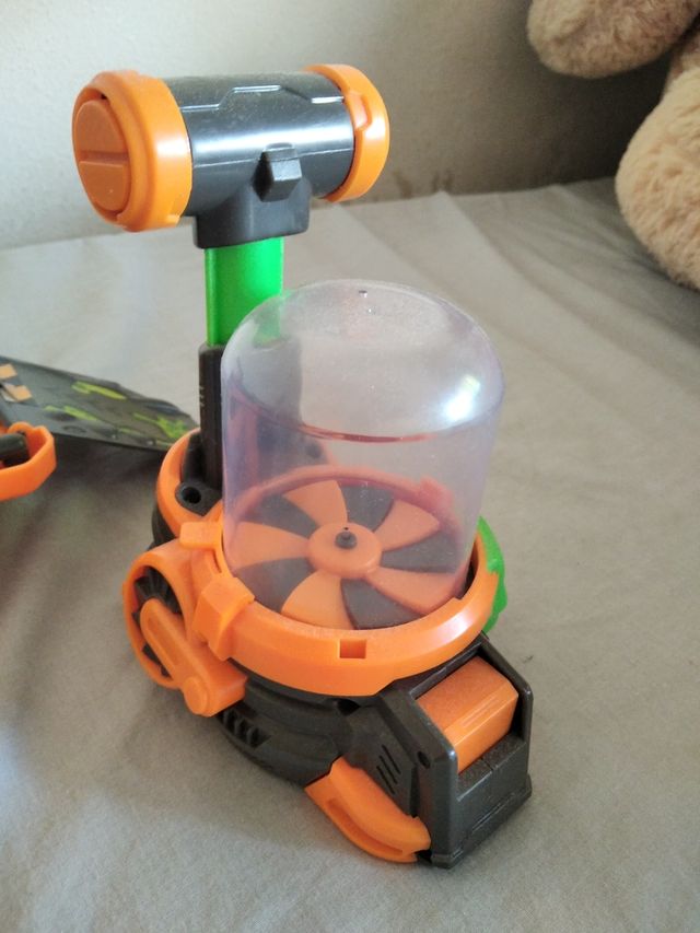 Juego maletín de base montruos