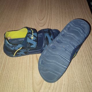 Chanclas  nuevas de marca