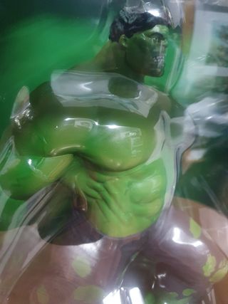 Figura El Increíble Hulk Marvel Gallery