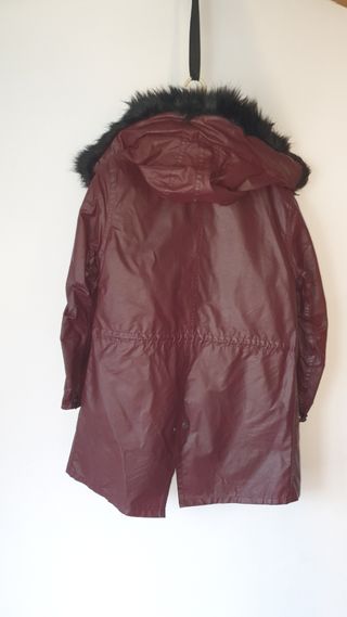 Parka Zara color vino