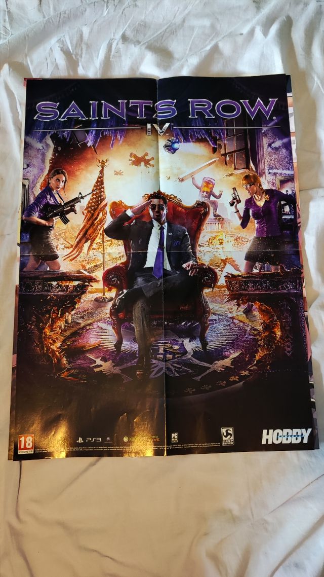 Póster assasin's creed iv y saints row 4