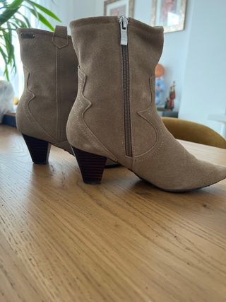 Botines PEPE JEANS, camperos, 36,piel, impecables