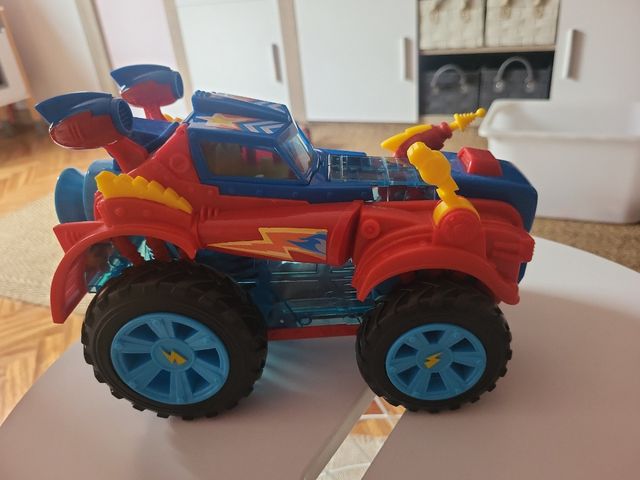 Coche recoge superzings Monster Roller