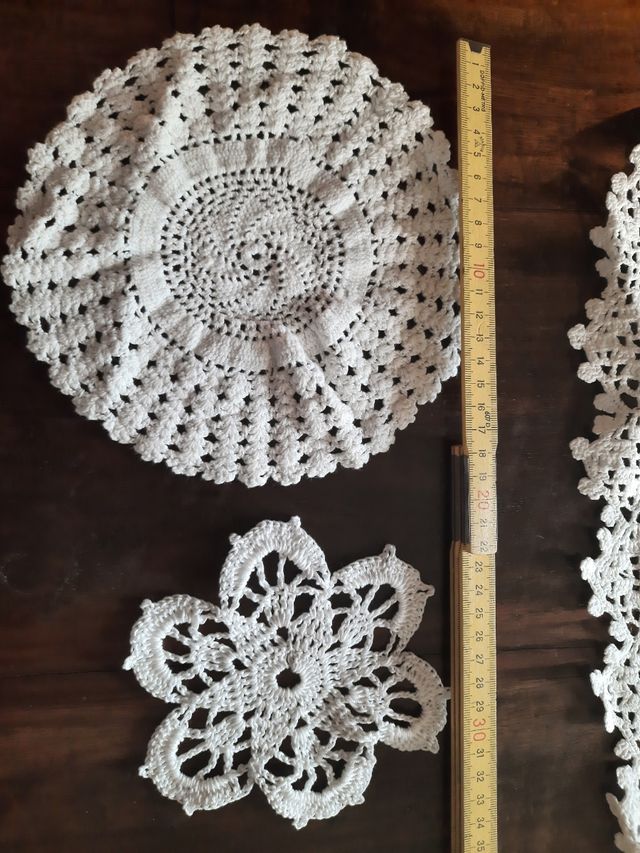 Centri nr 3 intagliati e pizzo