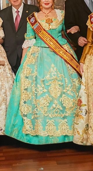 maravilloso , vestido de fallera verde esmeralda