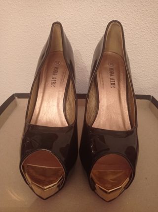 Zapatos de Fiesta Negros y Dorados
