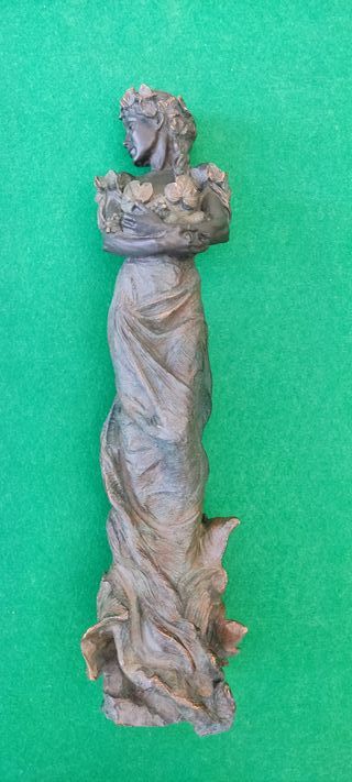 Escultura Otoño de Isabel María Belsa