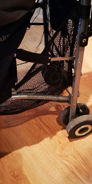 Maclaren carrito plegable en color negro y beige