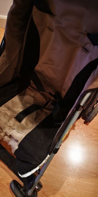 Maclaren carrito plegable en color negro y beige