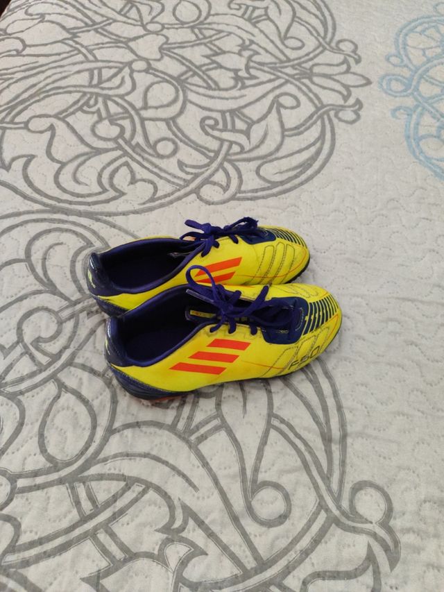 Sapatos de fútbol