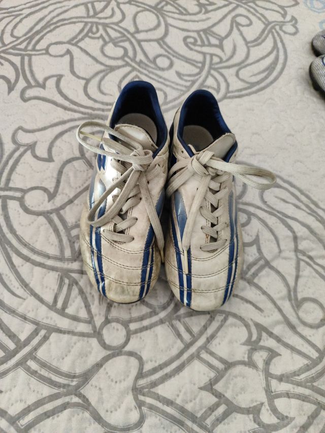 Sapatos de fútbol