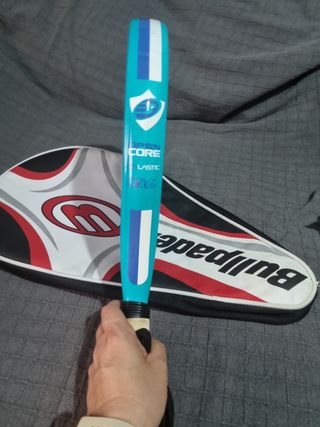 Raqueta papel Bullpadel