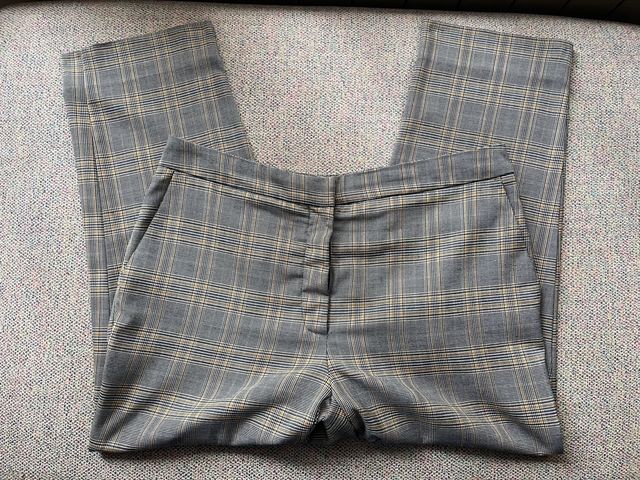 Pantalón de raya diplomática de Zara