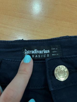 Pantalón corto Stradivarius