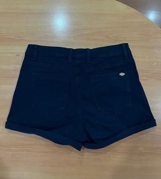 Pantalón corto Stradivarius