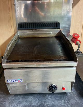 Plancha electrica industrial en estado muy bueno