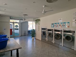 Se traspasa lavanderia autoservicio Para reparar