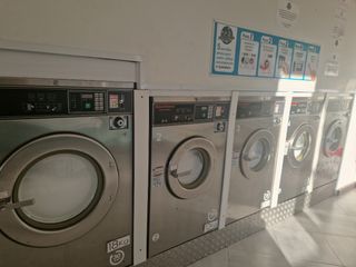 Se traspasa lavanderia autoservicio Para reparar