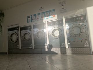 Se traspasa lavanderia autoservicio Para reparar
