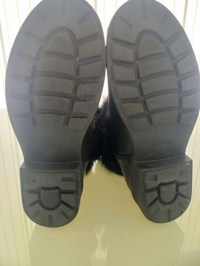 Guess Botas de Piel para mujer.