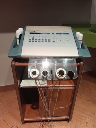 Aparato  mesoterapia virtual y cromoterapia
