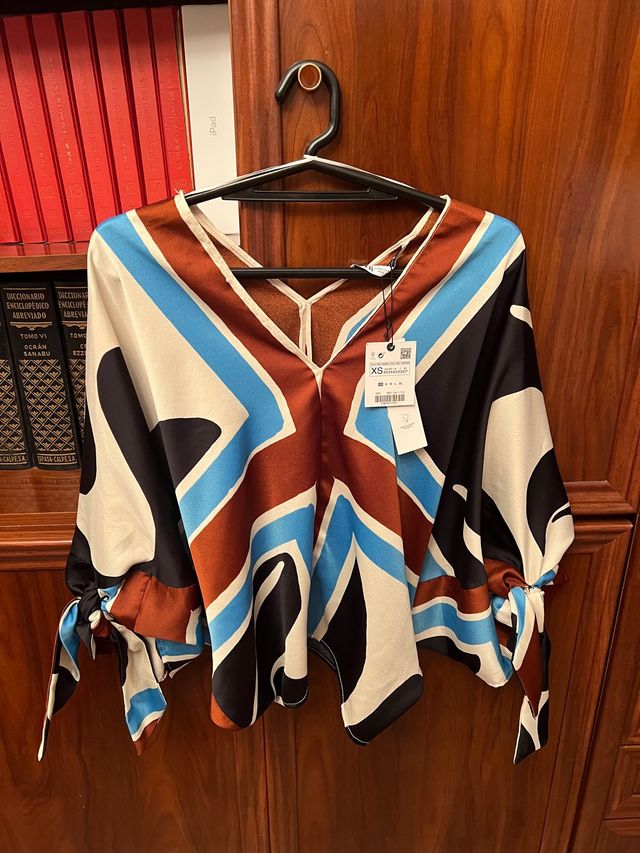 Blusa estampada lazos