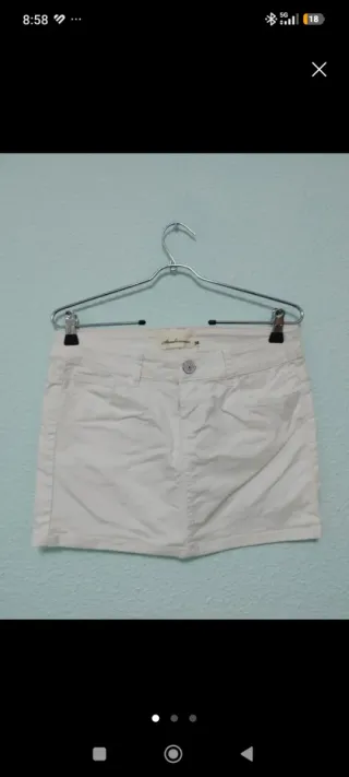 Tres Minifaldas vaqueras dos blanca y una roja