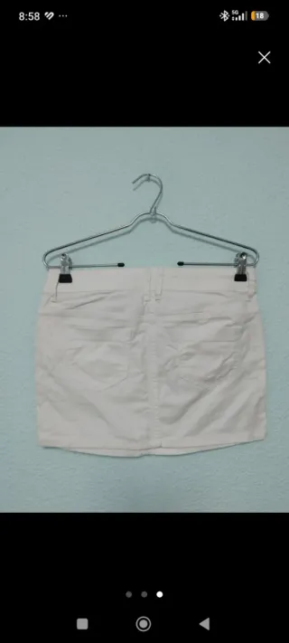 Tres Minifaldas vaqueras dos blanca y una roja