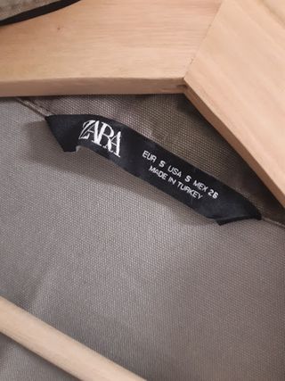 Cazadora vaquera oversize estampado militar