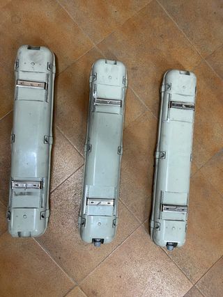 Luces leds cochera Pantallas estancas