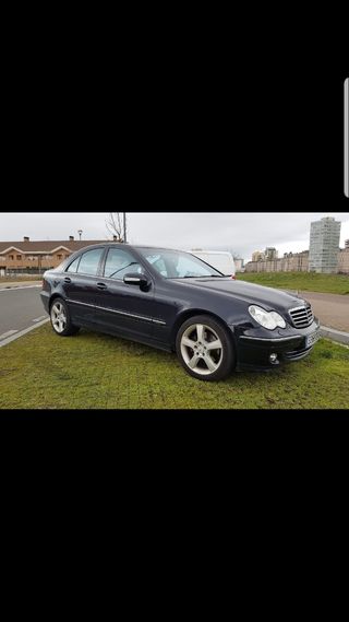 Mercedes-Benz Clase C 2005