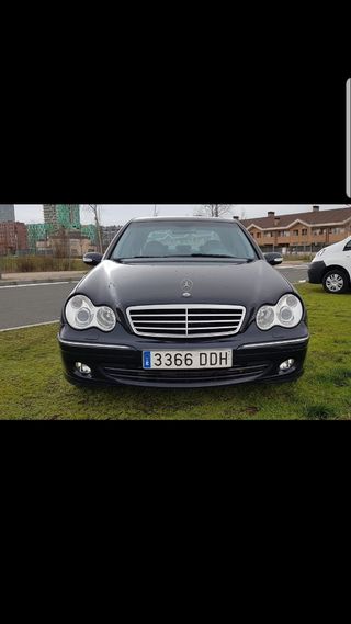 Mercedes-Benz Clase C 2005