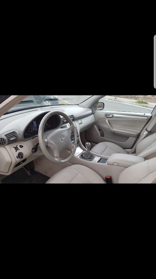 Mercedes-Benz Clase C 2005