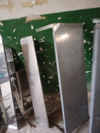 Estantería acero pared balda